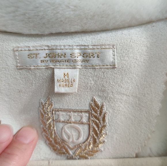 St. John Sport jacket - Picture 3 of 5